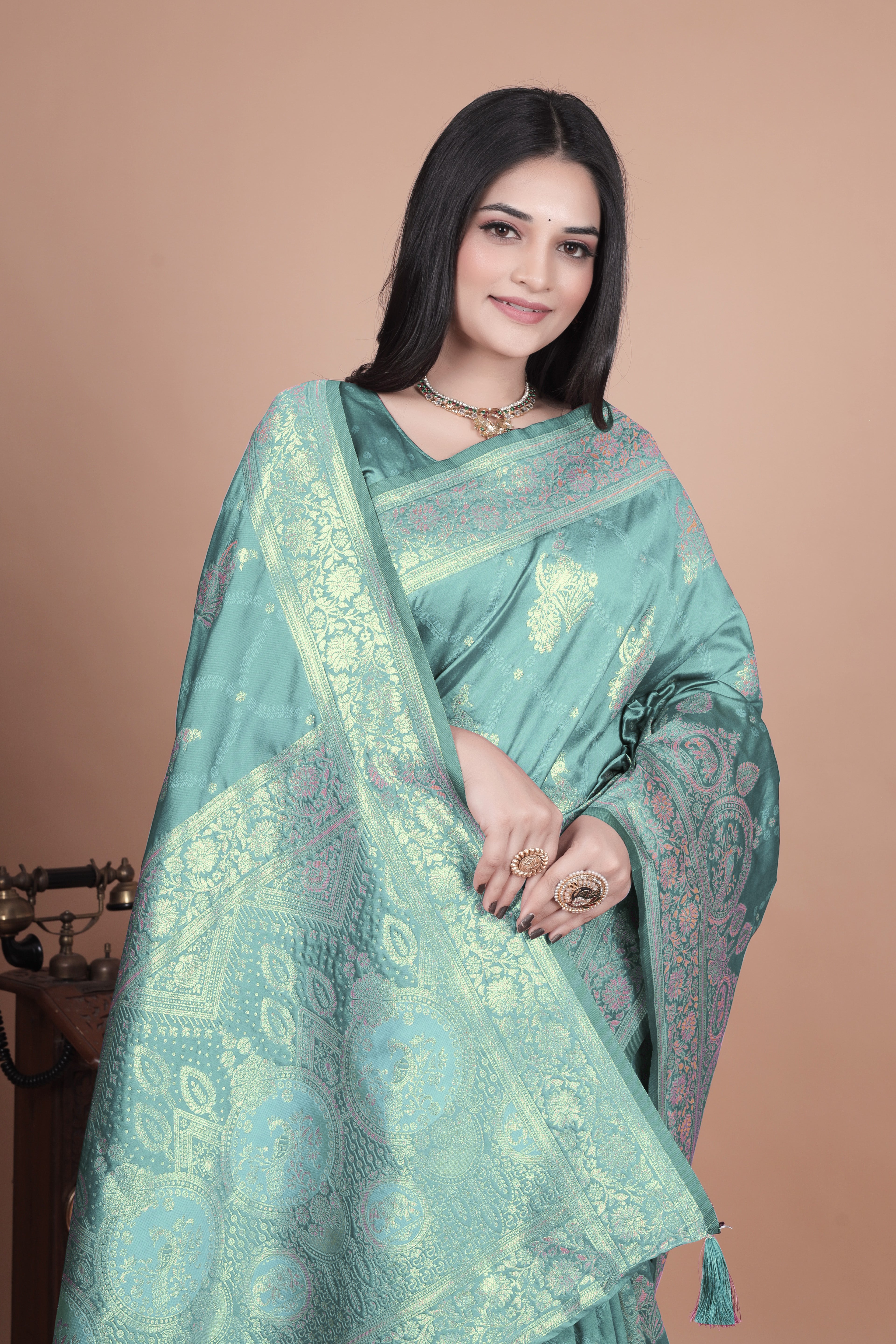 Banarasi Silk Saree with Intricate Silver Zari Weave with 4 color option  ✨🌸